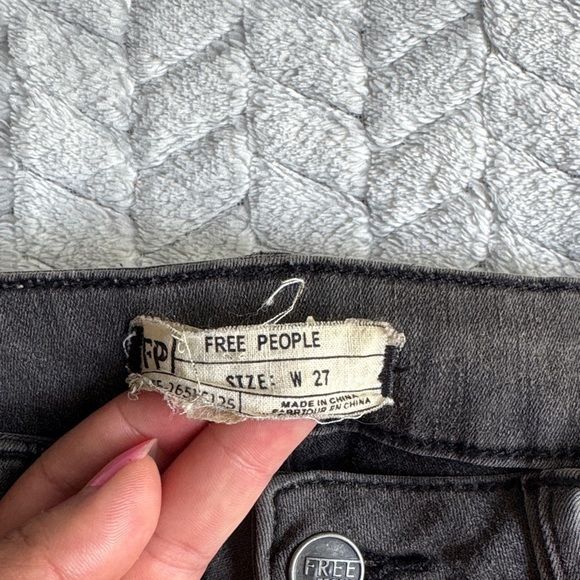 Free People Skinny Jeans Size 27 - Picture 2 of 8